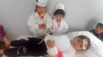 Miniklerden Kızılay'a Anlamlı Ziyaret