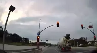 Kırmızı Işıkta Durmayan Beton Mikseri Faciayı Kıl Payı Önledi