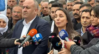 Tülay Hatimoğulları, Selahattin Demirtaş'ı Ziyaret Etti ve AİHM Kararının Uygulanması İçin Çağrıda Bulundu