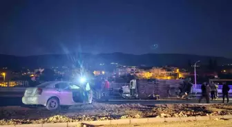 Hatay'da Minibüs ve Otomobil Çarpıştı: 11 Yaralı