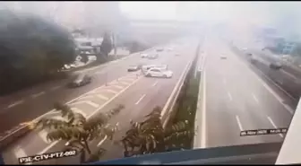 Kadıköy'de Üç Araçla Trafik Kazası