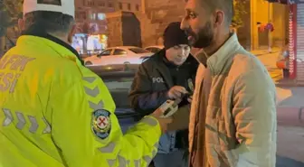 Kimlik isteyen polise sosyal medyasını açtı, 46 bin lira ceza yedi