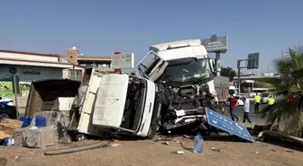 Mersin'de Zincirleme Trafik Kazası: 2 Yaralı