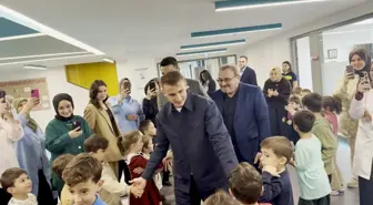 Kerem Aktürkoğlu, Öğrenci Aras'ın Davetini Kırmadı