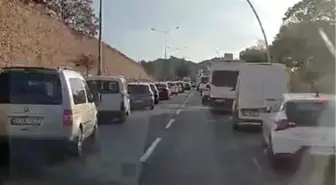 Tunceli'de Sürücüler Ambulansa Yol Verdi