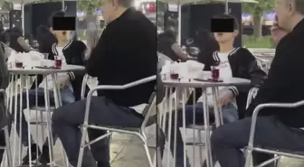 Vahim görüntüler! Küçücük çocuk ailesinin yanında sigara içti, bir de halka çıkardı