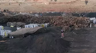 Saraç Ailesi'nin 33 Yıldır Süren Mangal Kömürü Üretimi