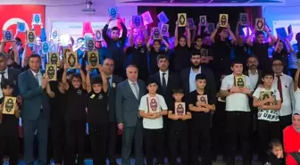Anamur'da Öğrenciler, 'Kur'an okuyorum, peygamberimi seviyorum' Programında Büyüledi