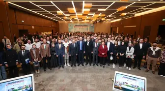 Bakan Kurum, Genç Mimar ve Mühendislerle Deprem Bölgesindeki Çalışmaları Paylaştı