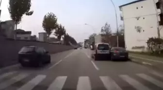 Bursa'da Trafik Kazaları Araç Kameralarına Yansıdı