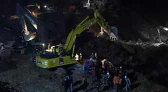 Taş ocağındaki göçükten kahreden haber! İşçinin cansız olma ihtimali kalmadı