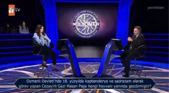 Osmanlı Devleti'nde 18. yüzyılda kaptanıderya ve sadrazam olarak görev yapan Cezayirli Gazi Hasan Paşa hangi hayvanı yanında gezdirmiştir?