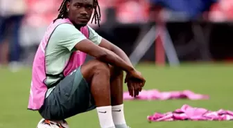 Adı Fenerbahçe ve Galatasaray ile anılan futbolcunun başına gelmeyen kalmadı