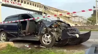 Sakarya'da Park Halindeki Tıra Çarpan Otomobildeki Kadın Hayatını Kaybetti