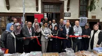 Gerze'de Filistin'e Destek İçin Hayır Çarşısı Açıldı