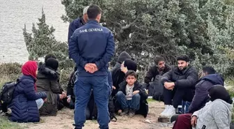 Çeşme'de 24 Düzensiz Göçmen Yakalandı