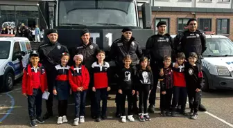 Minik Sınıf Başkanı Defne, Emniyet Müdürünü Okula Getirdi