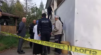 Akyazı'da 64 Yaşındaki Ahmet Onat Evinde Ölü Bulundu