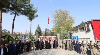 Siirt'te helikopter kazasında şehit olan 17 asker anıldı