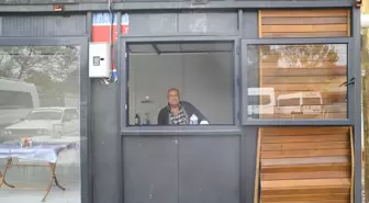 Sındırgı'da Depremzede Esnafa Konteyner Dükkan Desteği