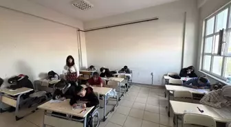 Van'da 'Kitap Van Projesi' Kapsamında Okuma Yarışması Düzenlendi