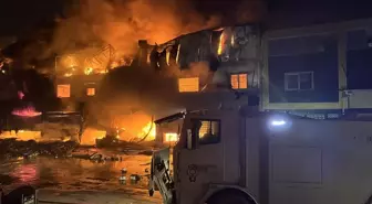 Adana'da Hırdavat Dükkanında Yangın Çıktı