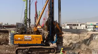 Hatay Valisi Masatlı, yapımı süren kavşak çalışmalarını inceledi