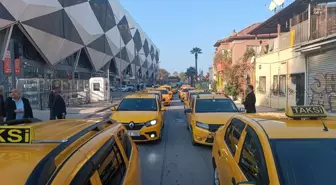 İzmir'de taksiciler, korsan taşımacılığa karşı kontak kapattı