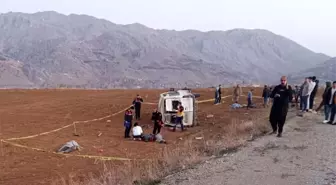 Kahramanmaraş'ta İnşaat İşçilerini Taşıyan Minibüs Takla Attı: 2 Ölü, 7 Yaralı