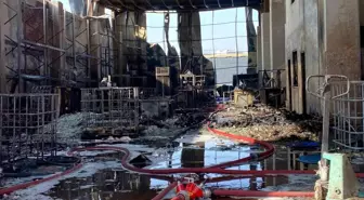 Kocaeli'de Parfüm Tesisindeki Yangında 6 Kişi Hayatını Kaybetti