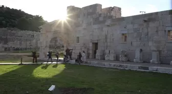 Gençler Arası Münazara Yarışması Finali Patara Antik Kenti'nde Gerçekleştirildi