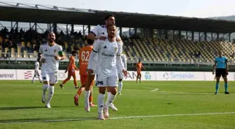 Aliağa FK, Adanaspor'u 7-1 Yenerek Fark Yaratıyor