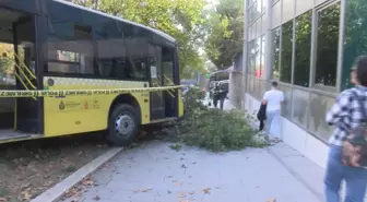 Beşiktaş'ta İETT otobüsü kaza yaptı - 1