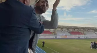 3. Lig Maçında Şiddetli Arbede: Taraftarlar Sahayı Bastı