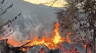 Karabük'te Yangın: 5 Kişi Dumandan Etkilendi
