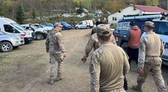 Kastamonu'da Kayıp Anne ve Oğlu İçin Arama Çalışmaları Devam Ediyor