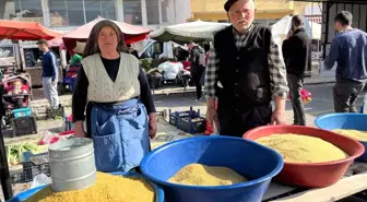 40 Yıldır Pazarcılık Yapan 71 Yaşındaki Çiftin Hikayesi