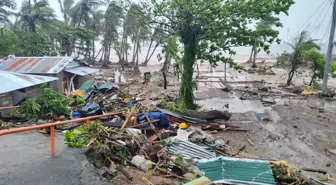 Fung-wong Tayfunu Filipinler'i Vurdu