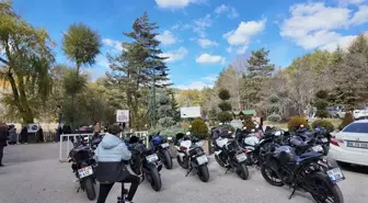 Karagöl Tabiat Parkı, Sonbaharın Renkleriyle Ziyaretçileri Ağırlıyor