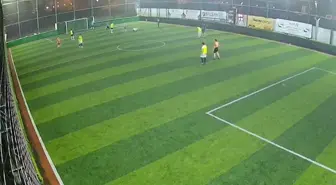 Futbol Oynarken Fenalaşan Genç, Arkadaşlarının Müdahalesiyle Hayatta Kaldı