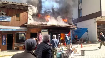 Çaykara'da Kalaycı Dükkanında Yangın Çıktı
