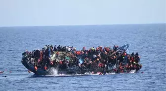 Malezya Açıklarında Göçmen Teknesi Battı: 13 Ölü