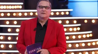 Mehmet Ali Erbil'den eşine canlı yayında sürpriz özür