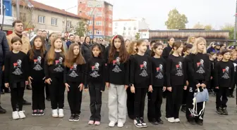 Atatürk, Anısına Tüm Ülkede Anıldı