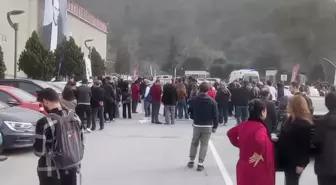 Sarıyer'de televizyon binasına silahla girdi, polisler ikna etmeye çalışıyor-1