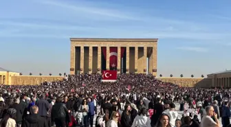 10 Kasım'da Anıtkabir'i 1.2 Milyon Kişi Ziyaret Etti