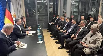 AK Parti Almanya'da Türk STK'ları ile Buluştu