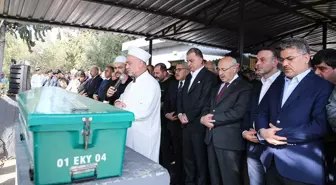 AK Parti Sözcüsü Ömer Çelik'in Dayısı Hasan Öztopal Son Yolculuğuna Uğurlandı