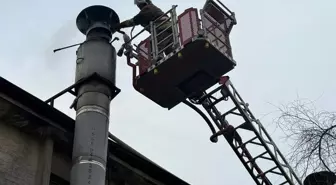 Hatay'da İş Yerinin Bacasında Yangın Çıktı