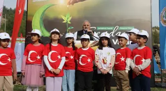 Diyarbakır, Batman ve Siirt'te fidanlar toprakla buluşturuldu